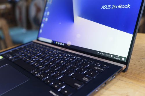 18年买macbook还是air好?求推荐。