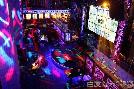 瓦洛兰的闷声宅男的介绍