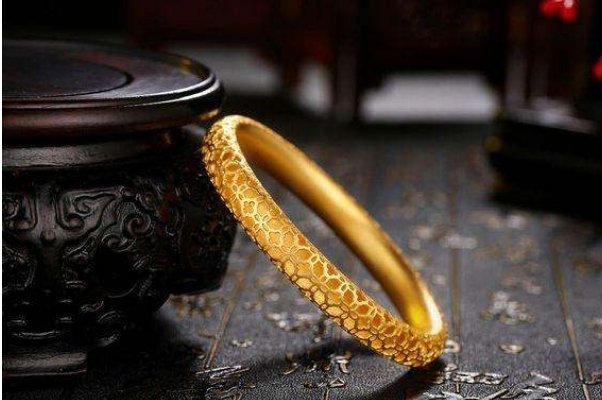 六福和周大福哪个含金量更纯?