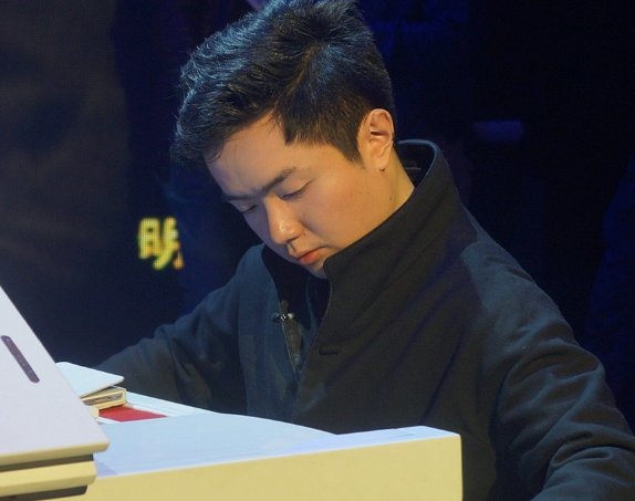 可惜！钢琴天才沈文裕：曾与郎朗齐名，为什么最后前途尽毁？