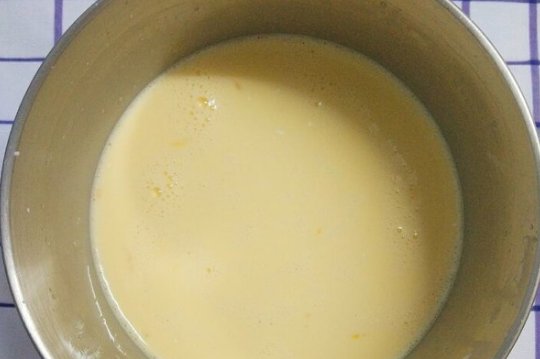 微波炉烤蛋挞用把底下的锡箔纸拿掉吗
