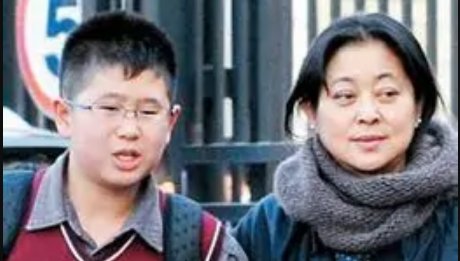 倪萍的儿子得的什么病?