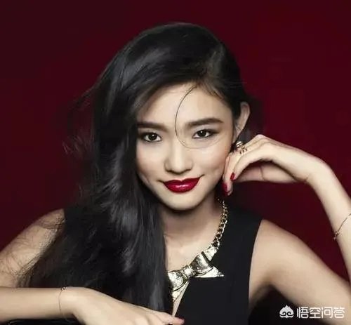 相比来说五官不是最精致的林允,为什么看起来反而更舒服?