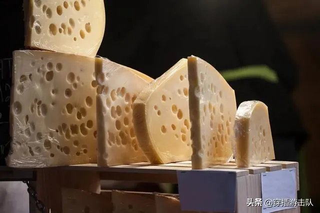老鼠明明不爱吃奶酪，为什么动画片里还要把老鼠设定成爱吃奶酪的形象？
