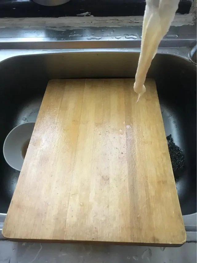 各地纷纷下架三文鱼,现在三文鱼还能吃吗?