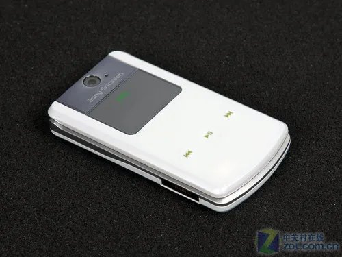 超薄动作音乐手机 索尼爱立信W508评测