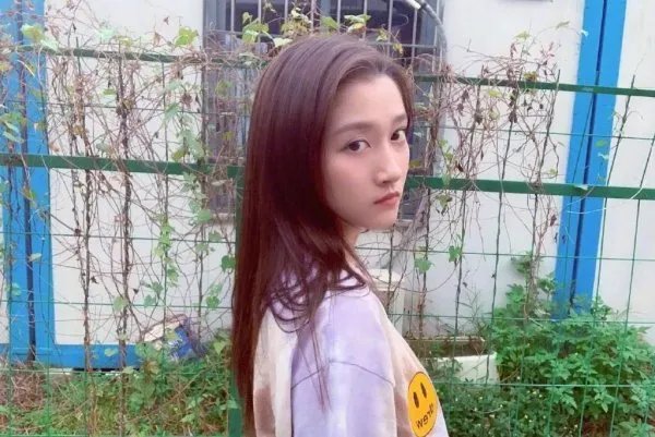 江疏影发文感谢关晓彤 ,江疏影发文说了什么?