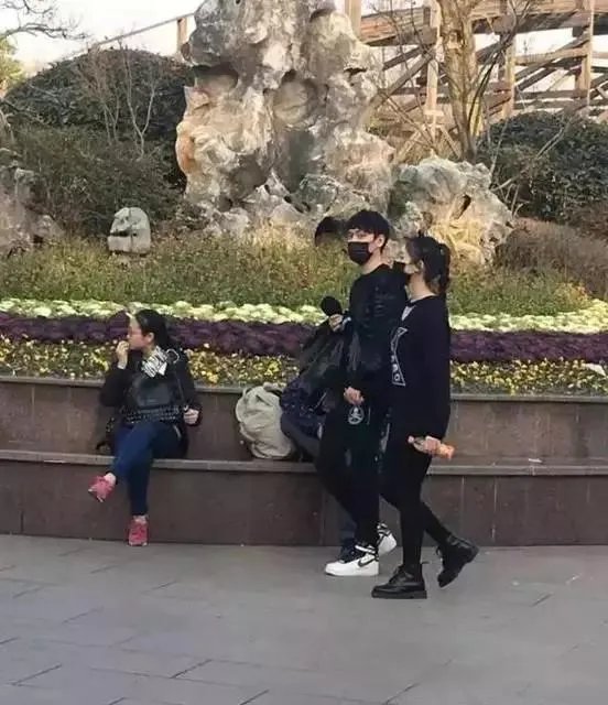 冯绍峰跟林允因什么分手?