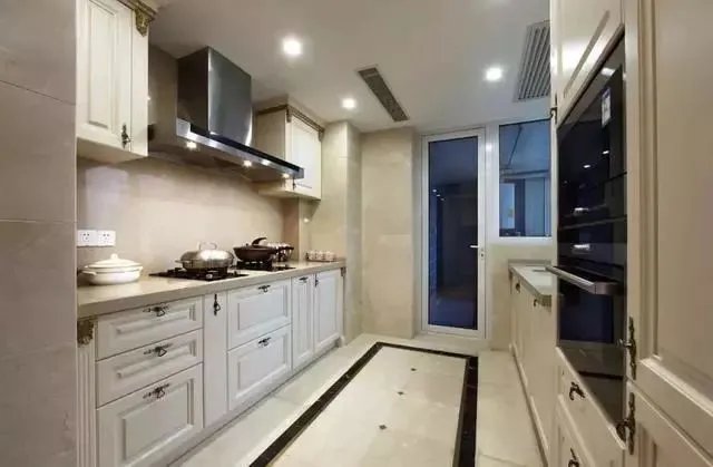 厨房旁边的小阳台原来要这样设计,太美了吧!!!!