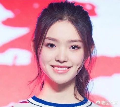 相比来说五官不是最精致的林允,为什么看起来反而更舒服?