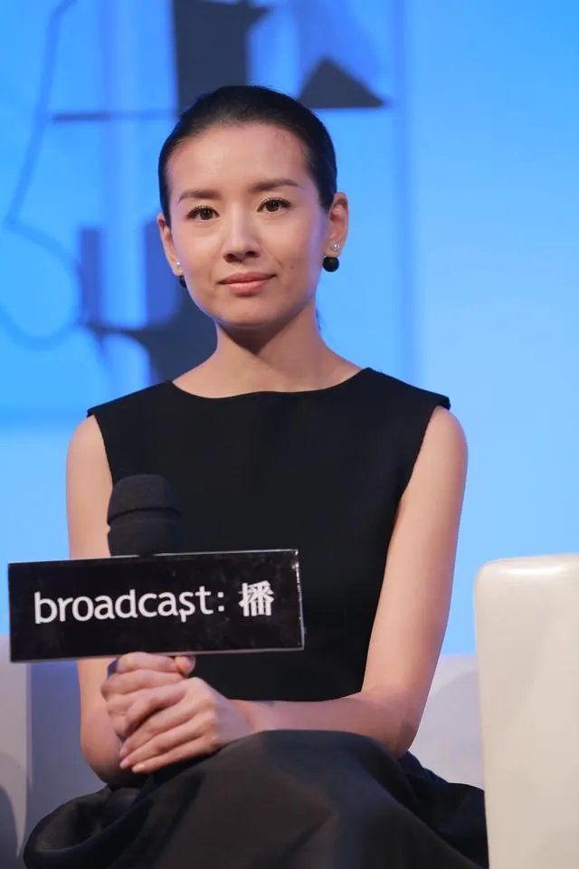 董洁复出初现老态,她和当初的“冷清秋”相比,为什么丧失了灵气和少女感?