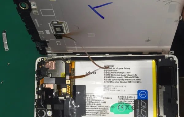 vivo v3max拆机图解?