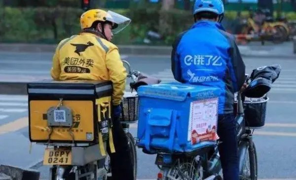 广州一外卖员送餐拍照后拿走餐品,你还碰到过哪些奇葩送餐员?