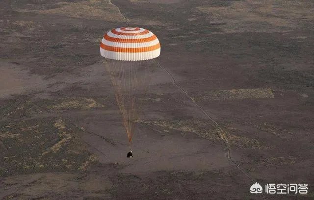 美国SpaceX公司的载人版“龙”飞船成功返回地球,它的组合伞减速技术比单伞难在哪里?