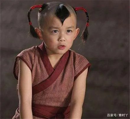 吴磊新剧开机!和大7岁热巴演情侣太违和。你觉得有戏吗?