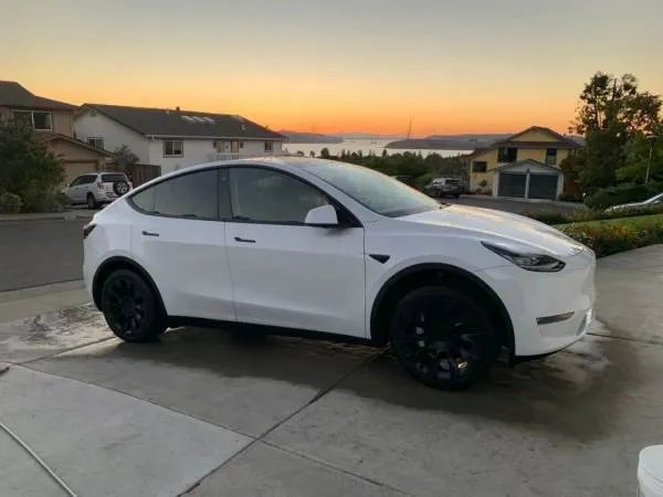 国产特斯拉Model 3启程出口，Model Y交付即将开始