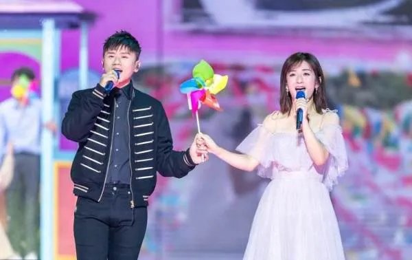 张杰和谢娜结婚多少年了,他们的婚后生活怎么样?