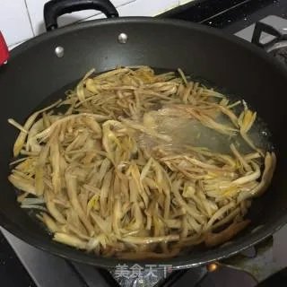 凉拌黄花菜