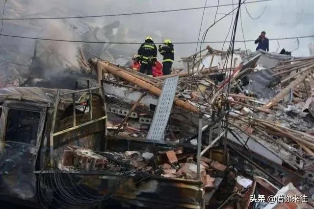浙江温岭一辆槽罐车爆炸、事故造成10人死亡、你怎样看待此事?