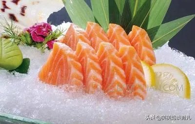 各地纷纷下架三文鱼,现在三文鱼还能吃吗?