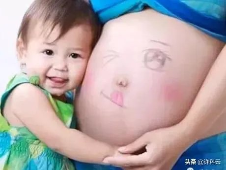 两会代表提出的“取消生育三孩以上处罚”建议,你的观点是什么?