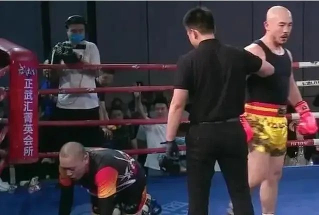 网红刘二狗挑战一龙被打哭,你怎么看?