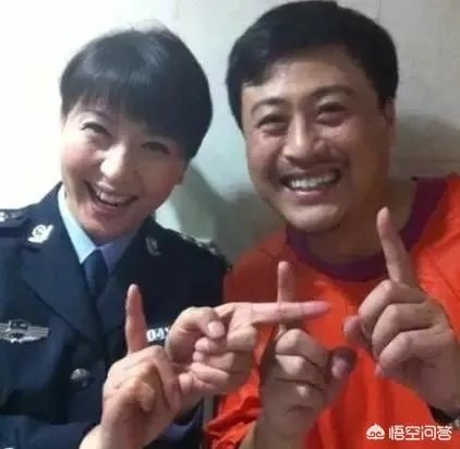 为什么闫学晶二人转感人?
