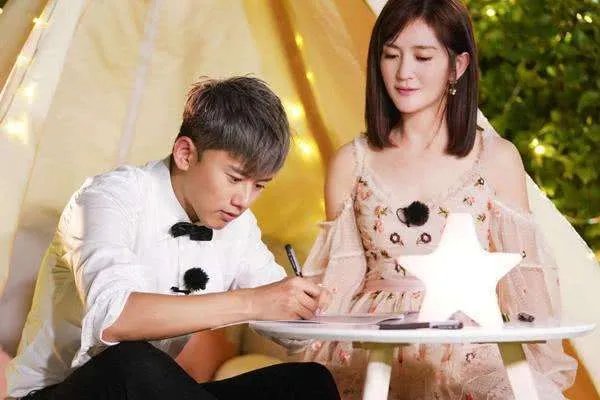张杰和谢娜结婚多少年了,他们的婚后生活怎么样?