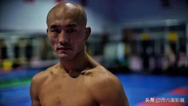 网红刘二狗挑战一龙被打哭,你怎么看?