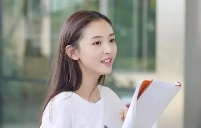 武汉美女众多,武汉大学的校花中你最喜欢哪一个呢?
