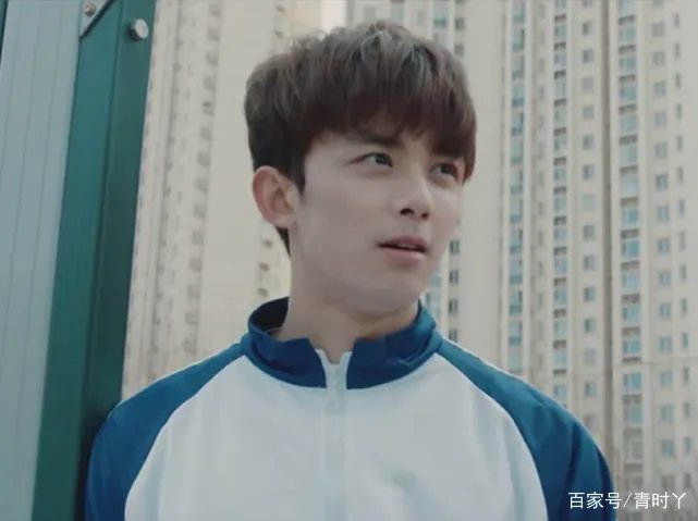 吴磊新剧开机!和大7岁热巴演情侣太违和。你觉得有戏吗?