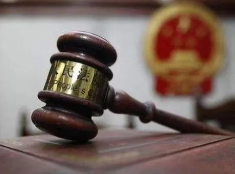 儿子偷取母亲50万元养老钱,用于打赏女主播,法院是怎么判的呢?