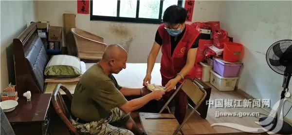 台风黑格比过境之后市区一片狼藉,现场情况是什么样呢?