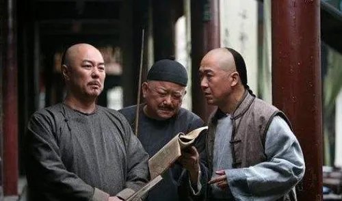 和珅死的时候纪晓岚为什么没救他?