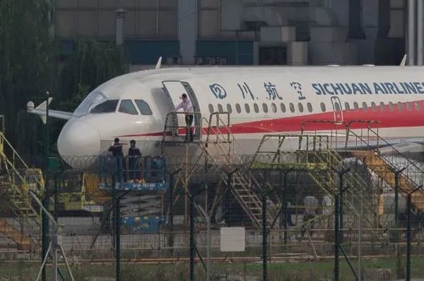 深航遇紧急情况骤降近6千米,飞机还发生过哪些类似情况?