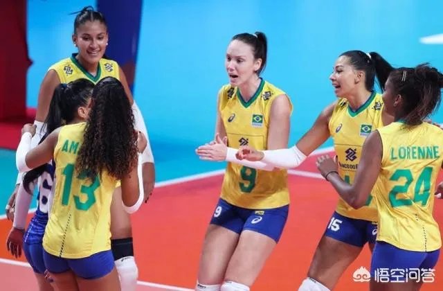 美国女排3-1击败巴西女排夺B组头名，A组的意大利中国胜者就是美国半决赛对手了？