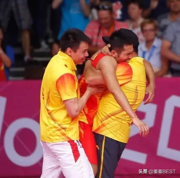 为什么有人说李永波的让球成就了林丹的成绩?