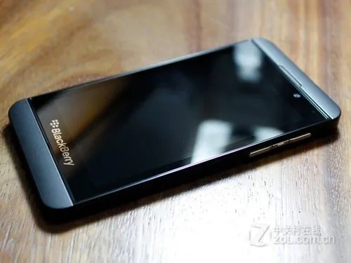 价格一降再降 黑莓Z10西安火热促销