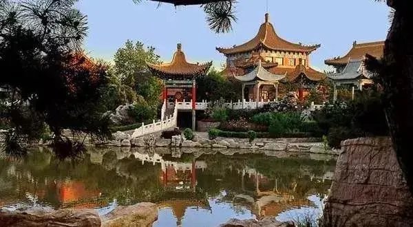 天津欢乐谷和北京欢乐谷哪个好玩?