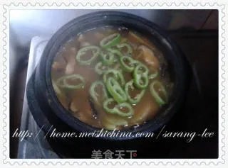 朝鲜美食—酱香浓郁的朝鲜大酱汤 된장국