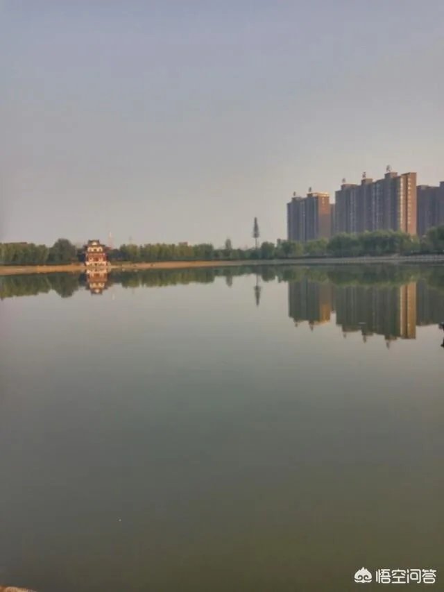如果房价降了，房贷利率上浮了，你还会坚持买房吗？