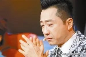 在9月6日的《中国好声音》冠军争夺战中,李荣浩当场指出自己的两位学员的错误,你怎么看?