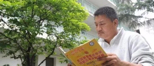 “高考最牛钉子户”备战第21次高考,如此执着于高考真的有意义吗?