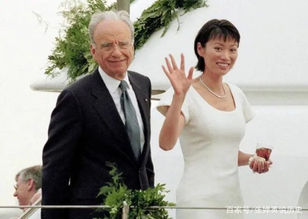 那个离婚分得百亿家产的邓文迪,如今过得怎么样了?