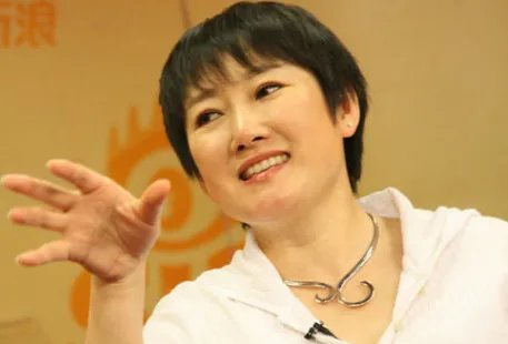 因拒绝生孩子被王刚抛弃的成方圆,后来是怎样报复的?