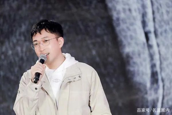 于正发文嘲讽圈内争斗,金晨为其点赞,网友猜此事与邓伦有关,你怎么看?