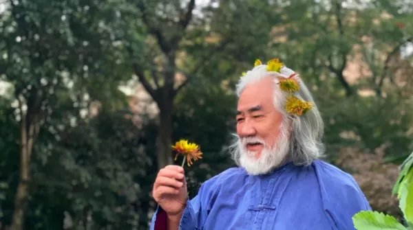 69岁张纪中娶了38岁杜星霖过得怎么样?