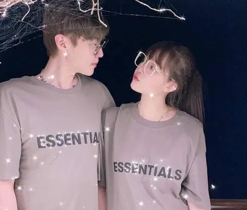 赵本山女儿球球以恋情赚流量,是为卖货铺路吗?