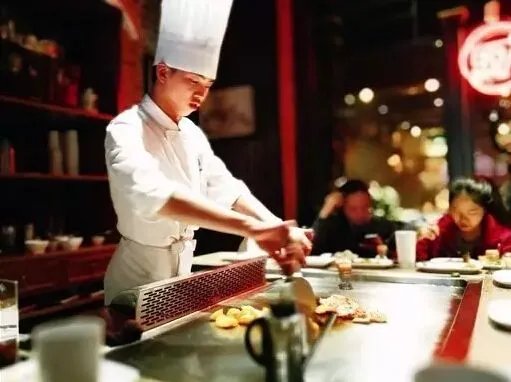 去年我国餐饮业收入超过3万亿了吗?