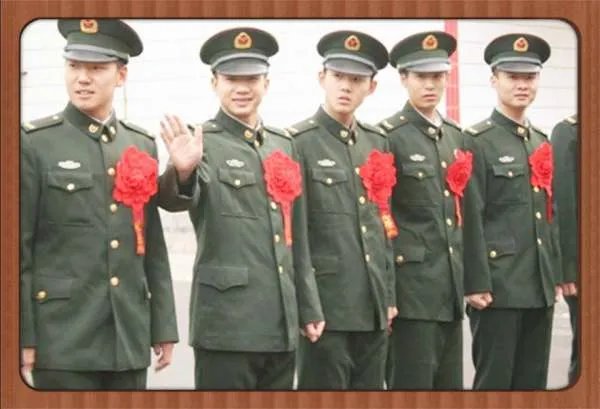 绿军装的梦